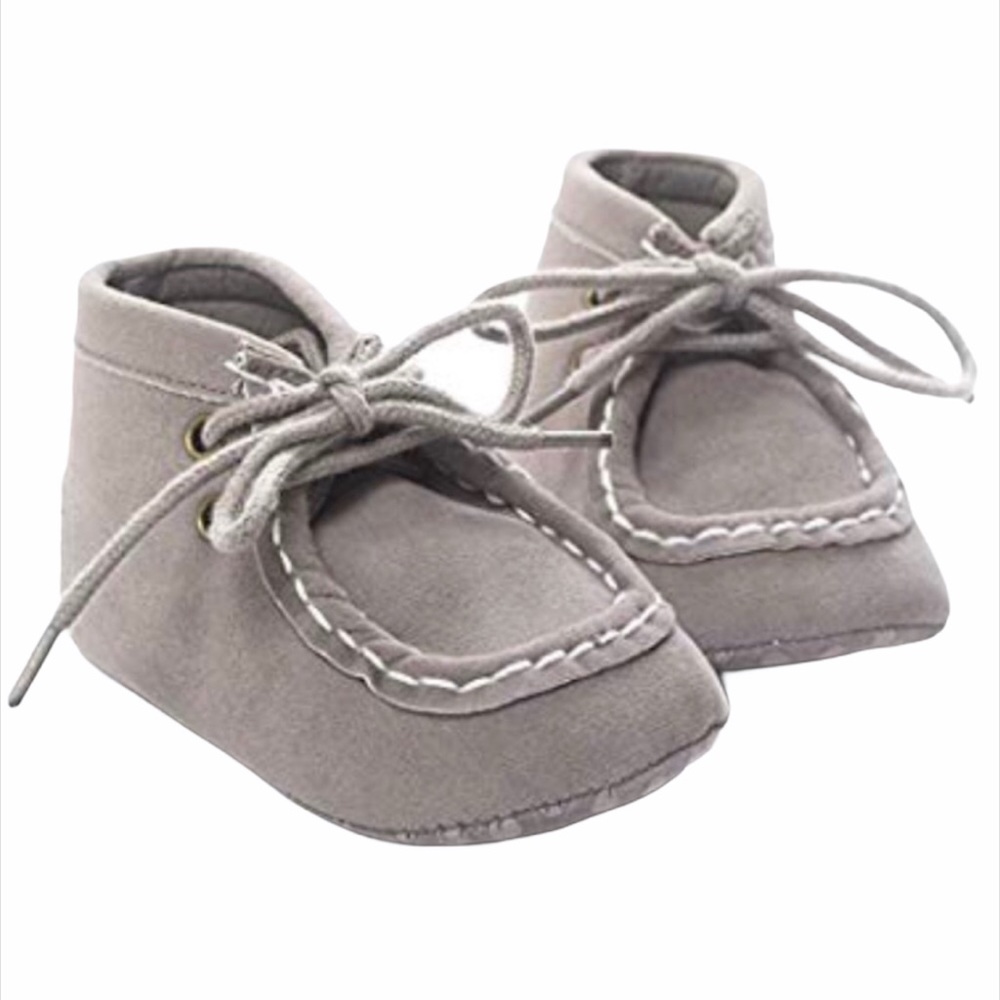 3/$25 NWOT Romirus High Top Crib Shoes
